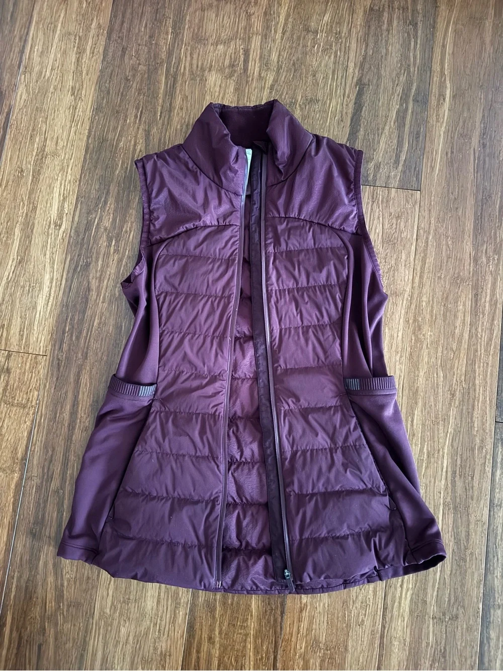 Lululemon Quilted Down Puffer Full Zip Sleeveless Mock Neck Vest Burgundy Red